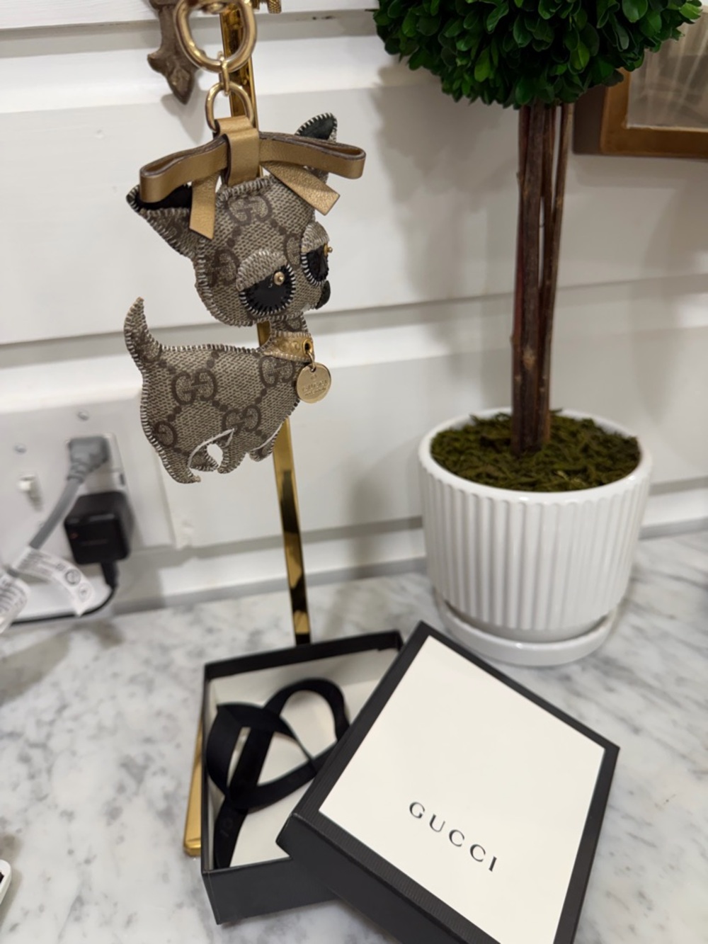 Gucci Beige Brown GG Monogram Dog Charm Keyring with Gold Hardware - Picture 2 of 5